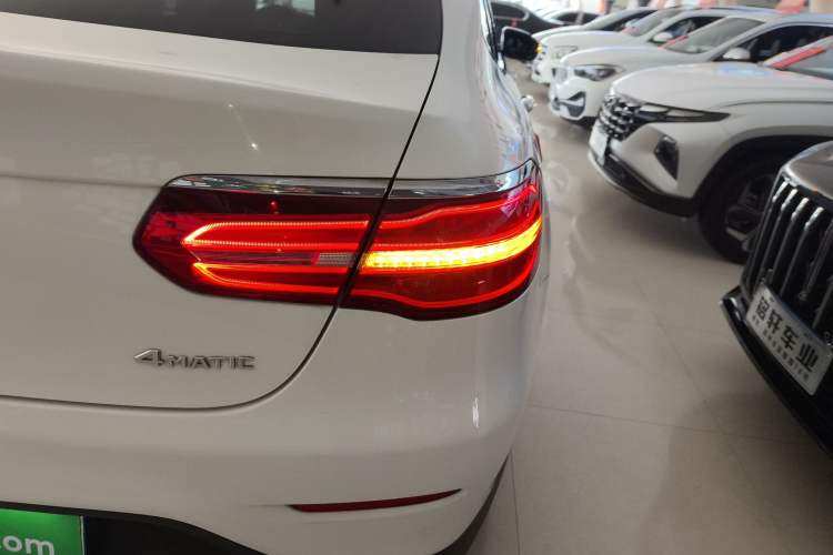 Used Mercedes-Benz GLC Coupe 2019 GLC 200 4MATIC Coupe SUV Exterior 3