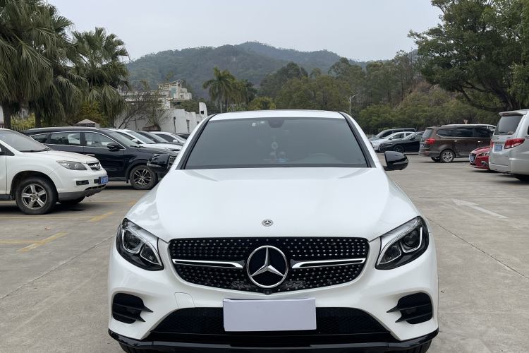 Used Mercedes-Benz GLC Coupe 2019 Facelift GLC 200 4MATIC Coupe SUV Exterior 4