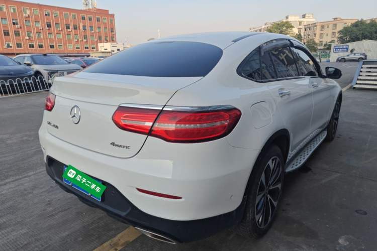 Used Mercedes-Benz GLC Coupe 2019 Facelift GLC 260 4MATIC Coupe SUV Exterior 5