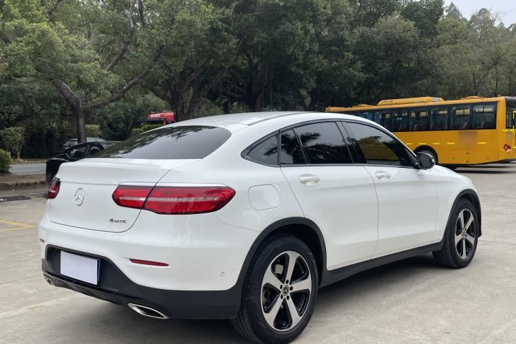 Used Mercedes-Benz GLC Coupe 2019 Facelift GLC 200 4MATIC Coupe SUV Exterior 6