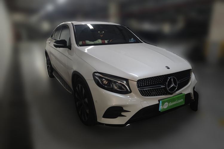Used Mercedes-Benz GLC Coupe 2019 Facelift GLC 260 4MATIC Coupe SUV Front Right 45 Deg