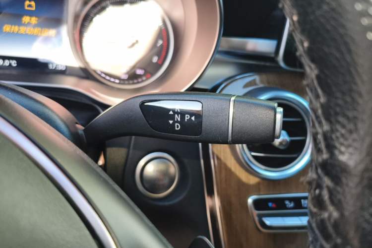 Used Mercedes-Benz GLC Coupe 2019 GLC 260 4MATIC Coupe SUV Gear Lever