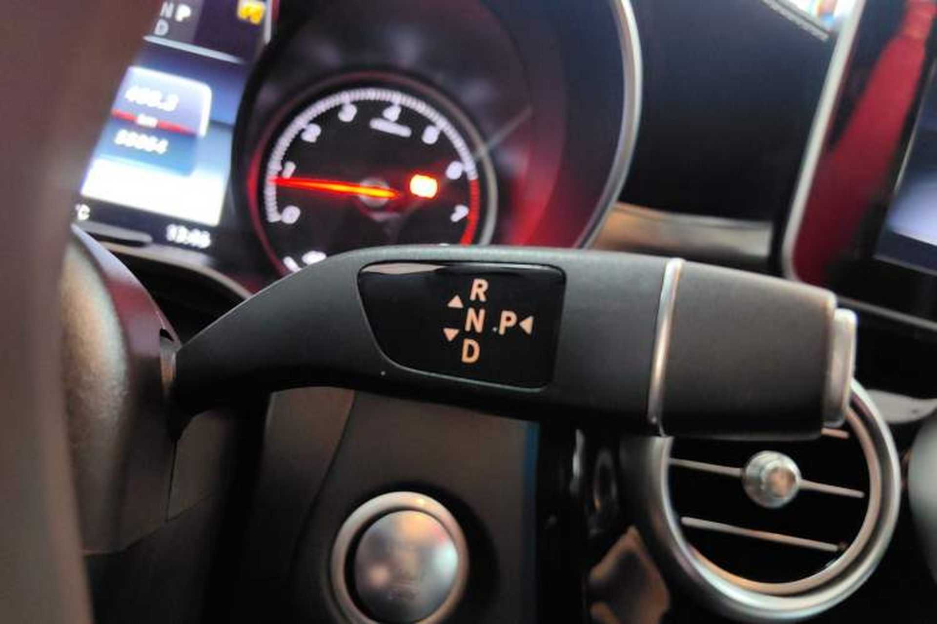 Used Mercedes-Benz GLC Coupe 2019 Facelift GLC 200 4MATIC Coupe SUV Gear Lever