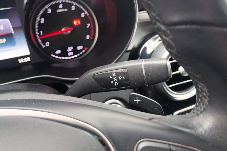 Used Mercedes-Benz GLC Coupe 2019 Facelift GLC 200 4MATIC Coupe SUV Gear Lever