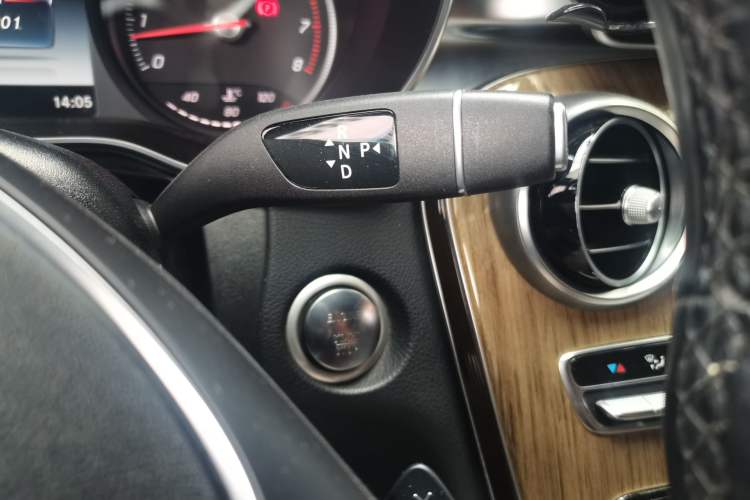 Used Mercedes-Benz GLC Coupe 2019 GLC 260 4MATIC Coupe SUV Gear Lever