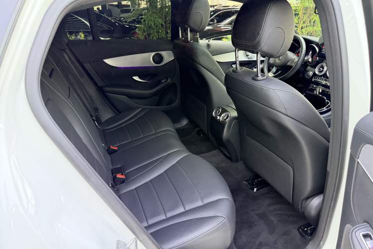 Used Mercedes-Benz GLC Coupe 2019 Facelift GLC 200 4MATIC Coupe SUV Interior 11