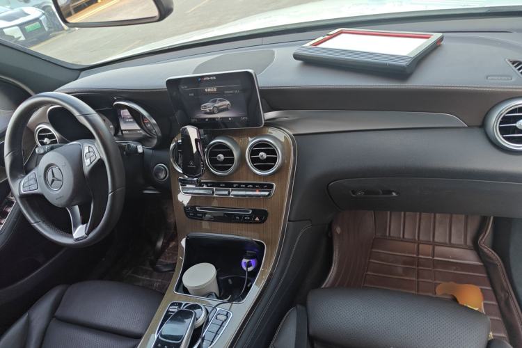 Used Mercedes-Benz GLC Coupe 2019 Facelift GLC 260 4MATIC Coupe SUV Interior 2