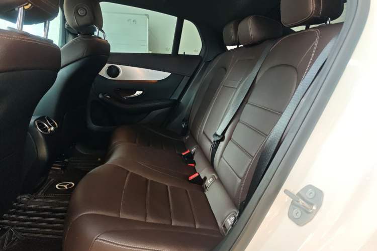 Used Mercedes-Benz GLC Coupe 2019 Facelift GLC 200 4MATIC Coupe SUV Interior 4