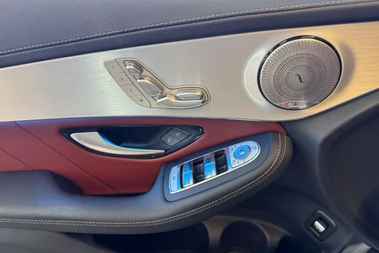 Used Mercedes-Benz GLC Coupe 2019 Facelift GLC 200 4MATIC Coupe SUV Interior 9