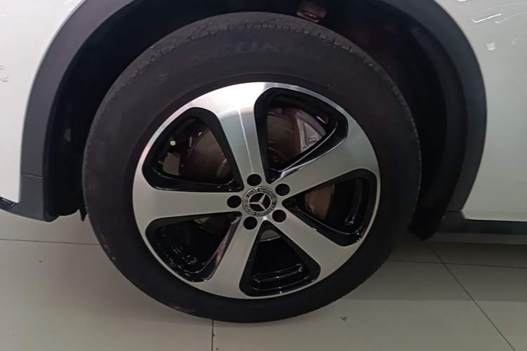 Used Mercedes-Benz GLC Coupe 2019 Facelift GLC 200 4MATIC Coupe SUV Left Front Wheel Hub