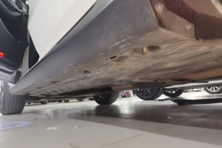 Used Mercedes-Benz GLC Coupe 2019 GLC 200 4MATIC Coupe SUV Left Side Sill