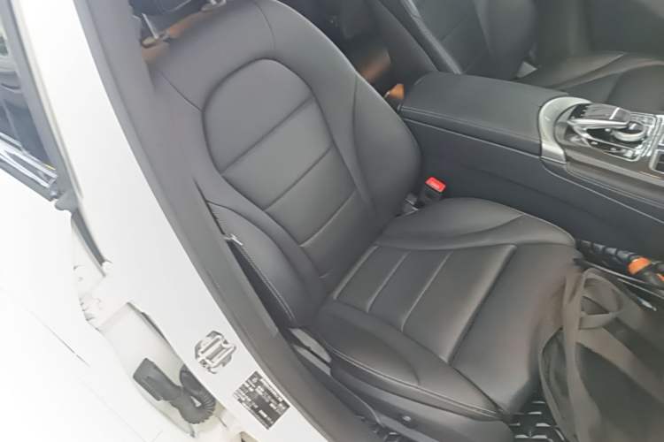 Used Mercedes-Benz GLC Coupe 2019 Facelift GLC 200 4MATIC Coupe SUV Right Front Seat