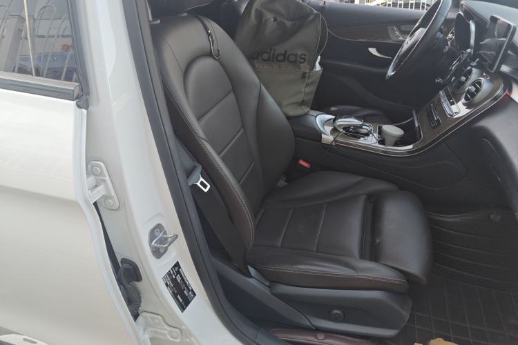 Used Mercedes-Benz GLC Coupe 2019 Facelift GLC 260 4MATIC Coupe SUV Right Front Seat