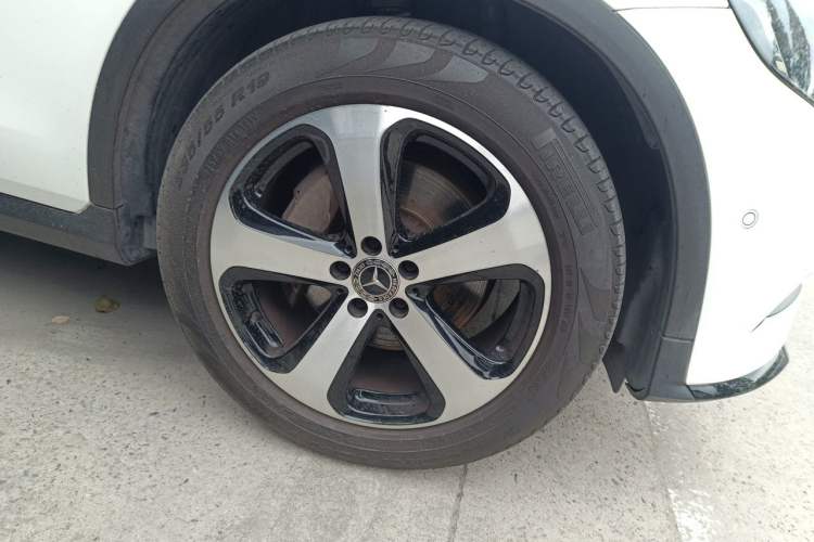 Used Mercedes-Benz GLC Coupe 2019 Facelift GLC 200 4MATIC Coupe SUV Right Front Wheel Hub