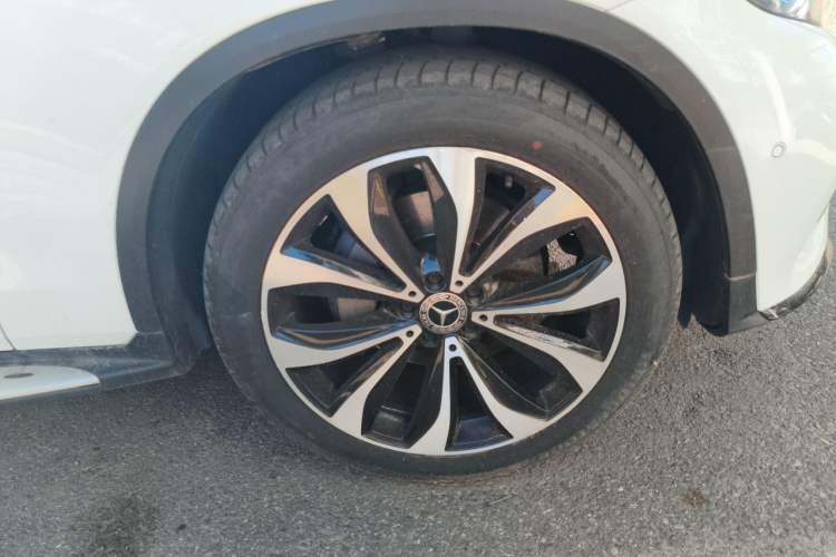 Used Mercedes-Benz GLC Coupe 2019 GLC 260 4MATIC Coupe SUV Right Front Wheel Hub