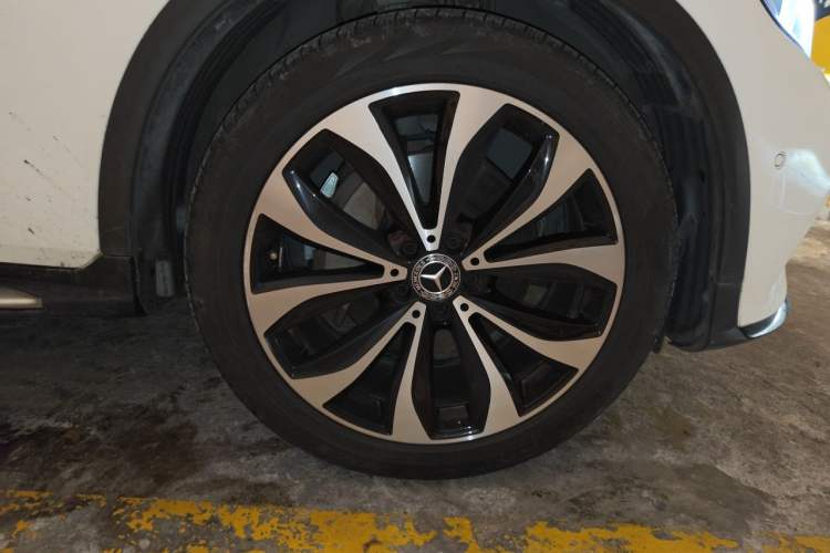Used Mercedes-Benz GLC Coupe 2019 GLC 260 4MATIC Coupe SUV Right Front Wheel Hub