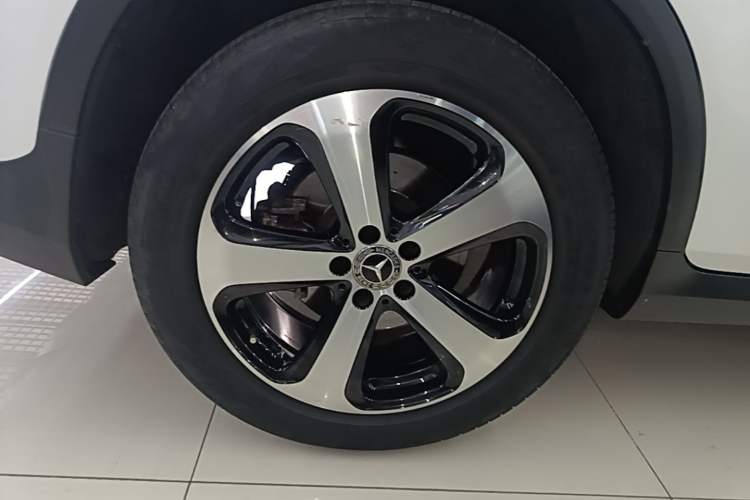 Used Mercedes-Benz GLC Coupe 2019 Facelift GLC 200 4MATIC Coupe SUV Right Rear Wheel Hub