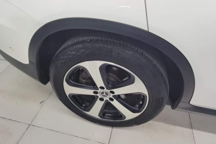 Used Mercedes-Benz GLC Coupe 2019 GLC 200 4MATIC Coupe SUV Right Rear Wheel Hub