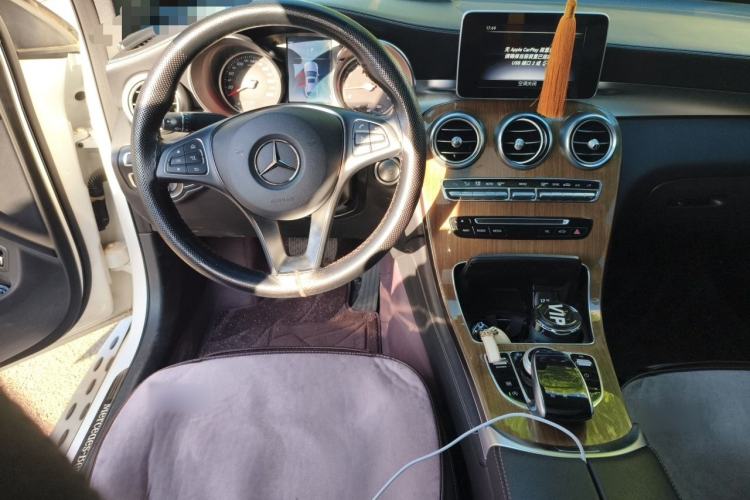 Used Mercedes-Benz GLC Coupe 2019 GLC 260 4MATIC Coupe SUV Steering Wheel