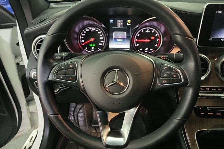 Used Mercedes-Benz GLC Coupe 2019 Facelift GLC 260 4MATIC Coupe SUV Steering Wheel