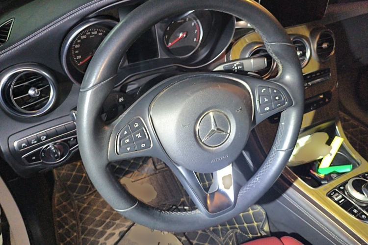 Used Mercedes-Benz GLC Coupe 2019 Facelift GLC 260 4MATIC Coupe SUV Steering Wheel