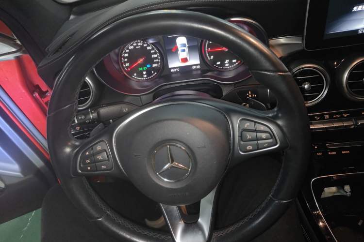Used Mercedes-Benz GLC Coupe 2019 GLC 200 4MATIC Coupe SUV Steering Wheel