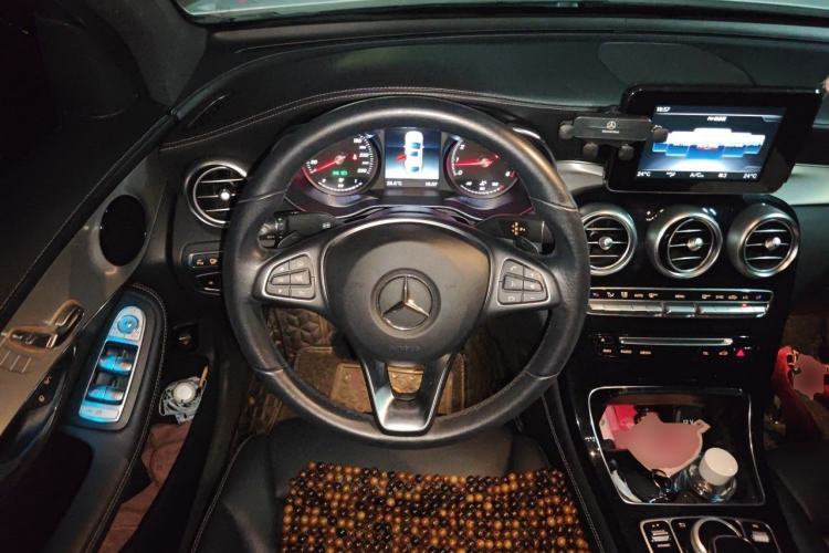Used Mercedes-Benz GLC Coupe 2019 Facelift GLC 200 4MATIC Coupe SUV Steering Wheel