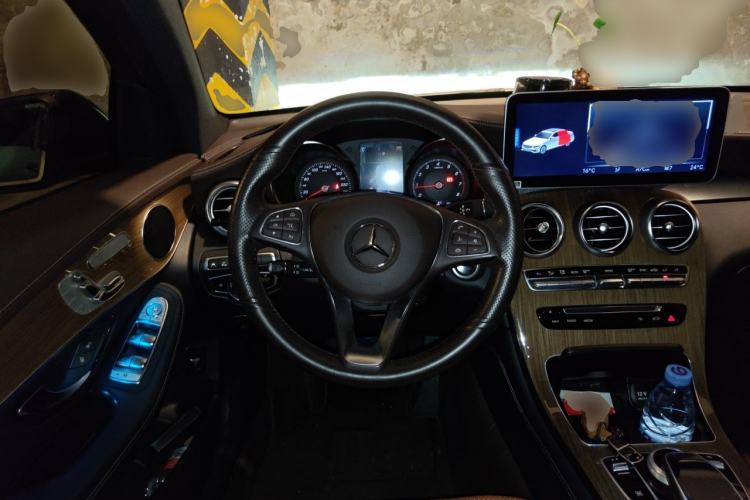 Used Mercedes-Benz GLC Coupe 2019 GLC 260 4MATIC Coupe SUV Steering Wheel