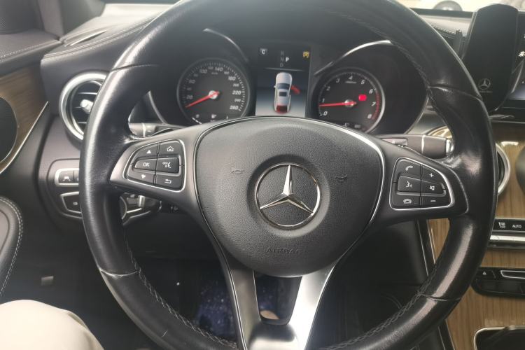 Used Mercedes-Benz GLC Coupe 2019 GLC 260 4MATIC Coupe SUV Steering Wheel