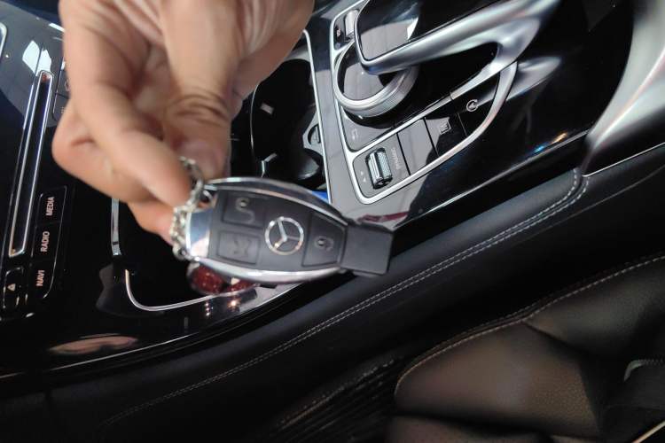 Used Mercedes-Benz GLC Coupe 2019 Facelift GLC 200 4MATIC Coupe SUV Vehicle Key