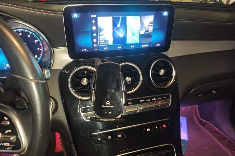 Used Mercedes-Benz GLC Coupe 2020 GLC 260 4MATIC Coupe SUV Audio And AC Panel