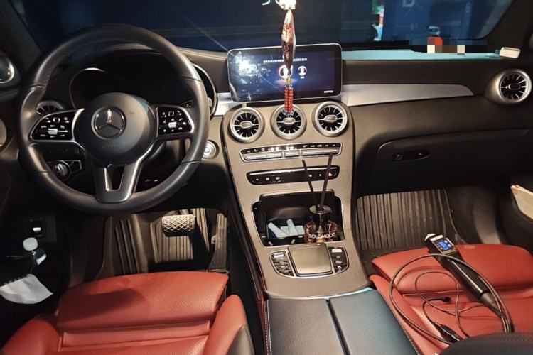 Used Mercedes-Benz GLC Coupe 2020 GLC 300 4MATIC Coupe SUV Center Console