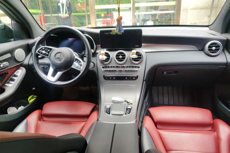 Used Mercedes-Benz GLC Coupe 2020 GLC 300 4MATIC Coupe SUV Center Console