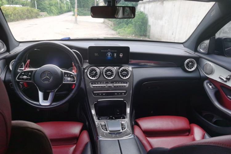 Used Mercedes-Benz GLC Coupe 2020 GLC 260 4MATIC Coupe SUV Center Console