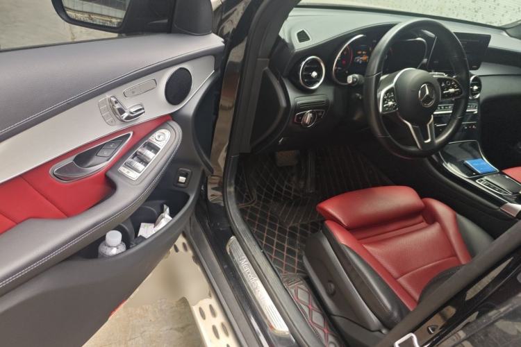 Used Mercedes-Benz GLC Coupe 2020 GLC 260 4MATIC Coupe SUV Driver Seat