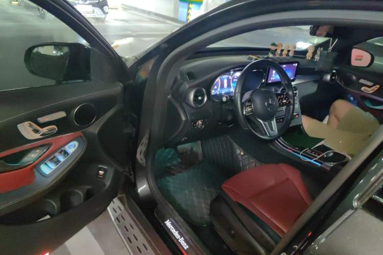 Used Mercedes-Benz GLC Coupe 2020 GLC 300 4MATIC Coupe SUV Driver Seat