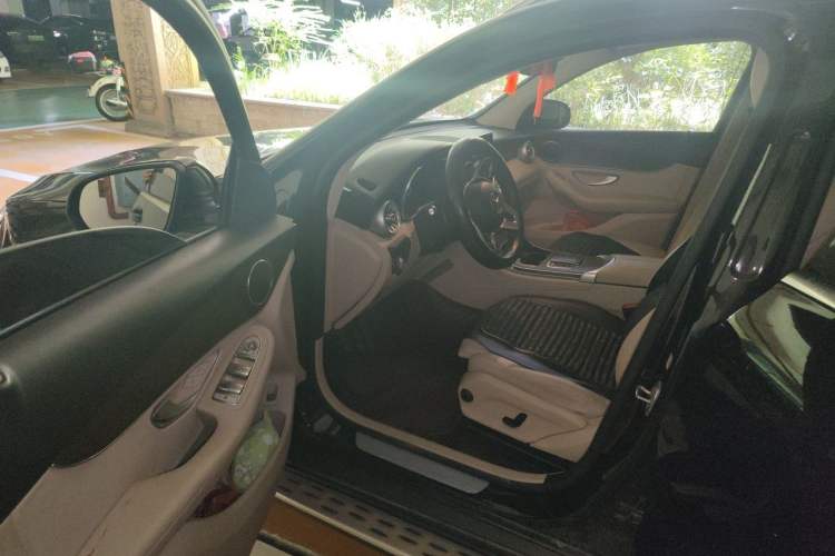 Used Mercedes-Benz GLC Coupe  Driver Seat
