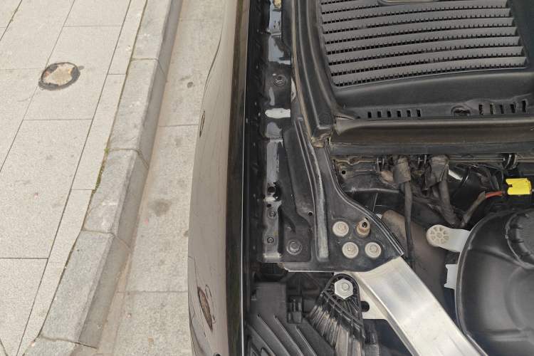 Used Mercedes-Benz GLC Coupe 2020 GLC 300 4MATIC Coupe SUV Engine Bay Right