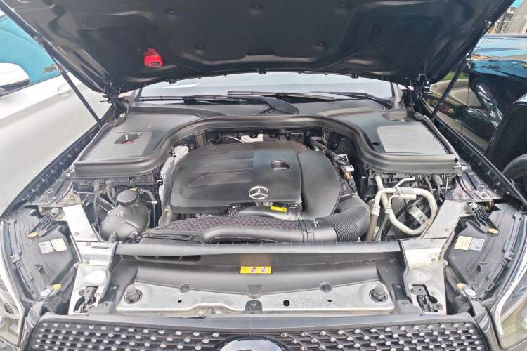 Used Mercedes-Benz GLC Coupe 2020 GLC 260 4MATIC Coupe SUV Engine Bay