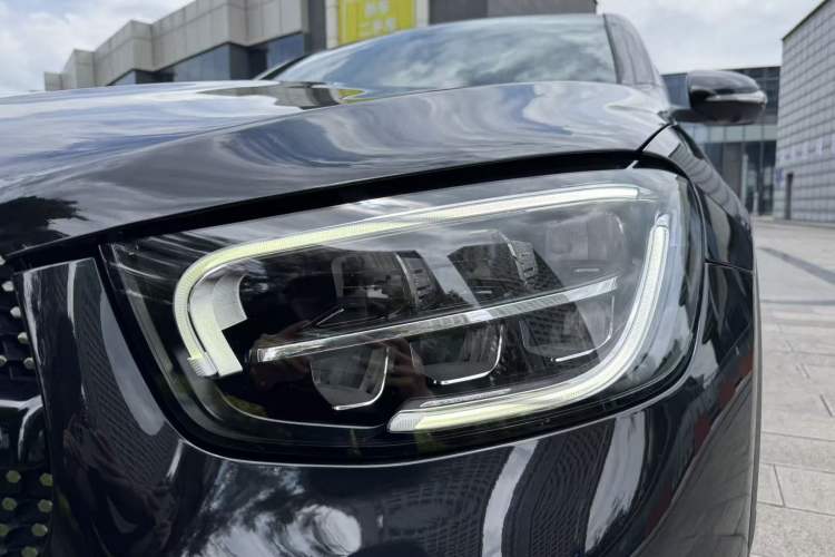Used Mercedes-Benz GLC Coupe 2020 GLC 260 4MATIC Coupe SUV Exterior 7