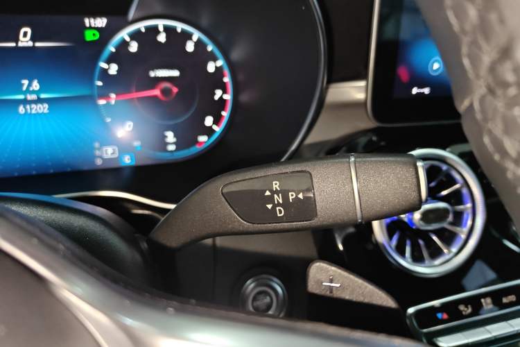Used Mercedes-Benz GLC Coupe 2020 GLC 260 4MATIC Coupe SUV Gear Lever