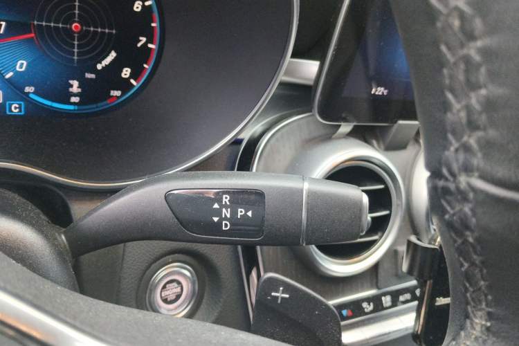 Used Mercedes-Benz GLC Coupe 2020 GLC 300 4MATIC Coupe SUV Gear Lever