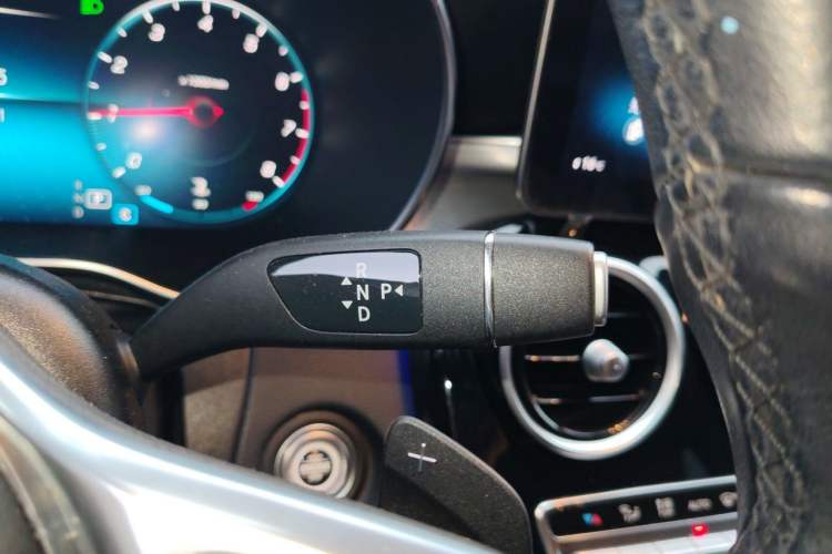 Used Mercedes-Benz GLC Coupe 2020 GLC 260 4MATIC Coupe SUV Gear Lever