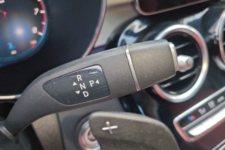 Used Mercedes-Benz GLC Coupe 2020 GLC 260 4MATIC Coupe SUV Gear Lever