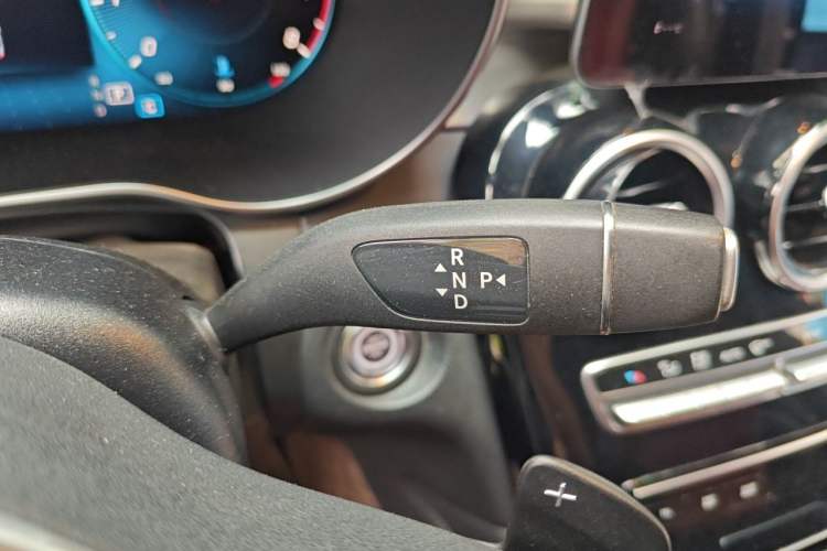 Used Mercedes-Benz GLC Coupe 2020 GLC 260 4MATIC Coupe SUV Gear Lever