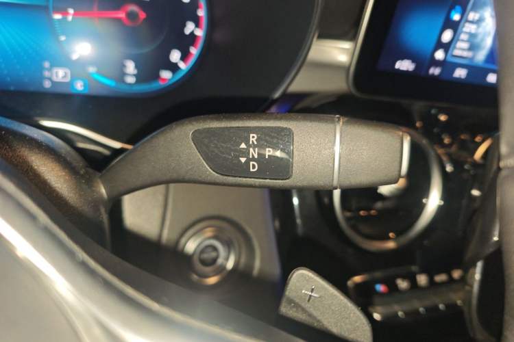 Used Mercedes-Benz GLC Coupe 2020 GLC 260 4MATIC Coupe SUV Gear Lever