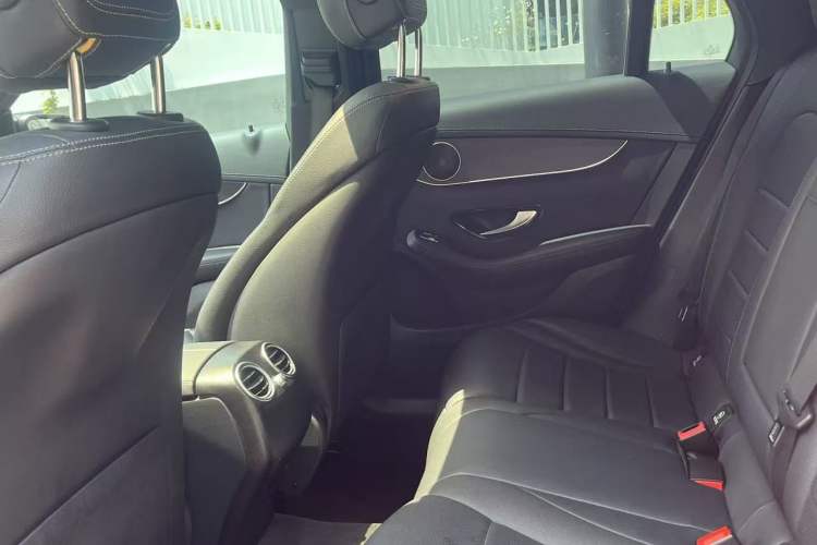 Used Mercedes-Benz GLC Coupe 2020 GLC 300 4MATIC Coupe SUV Interior 2