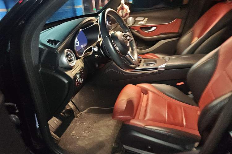Used Mercedes-Benz GLC Coupe 2020 GLC 300 4MATIC Coupe SUV Left Front Seat