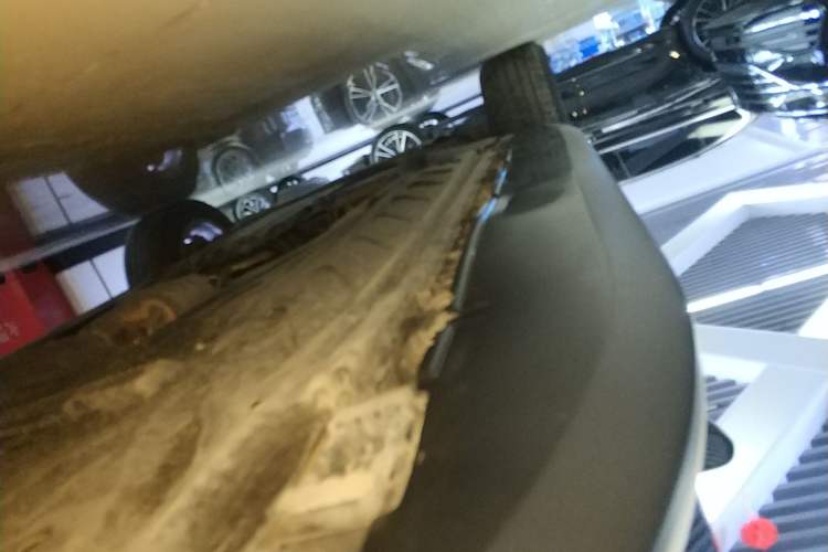 Used Mercedes-Benz GLC Coupe 2020 GLC 260 4MATIC Coupe SUV Left Side Sill