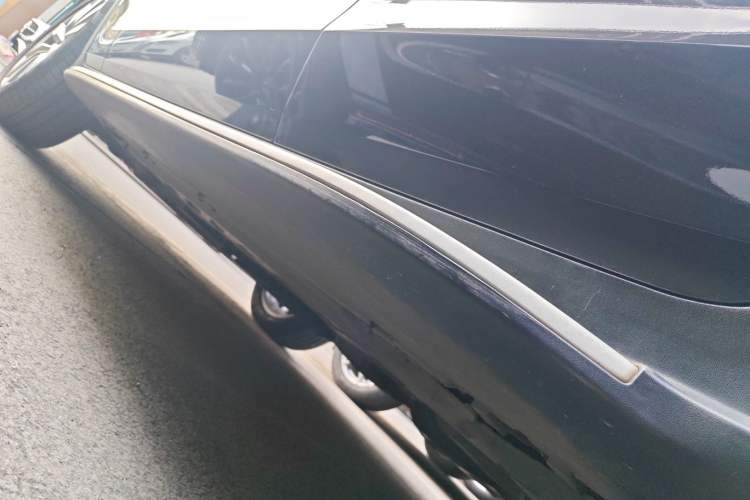 Used Mercedes-Benz GLC Coupe 2020 GLC 260 4MATIC Coupe SUV Left Side Sill